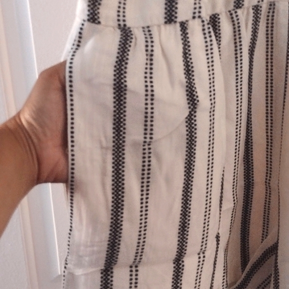 LOFT Boho Striped Sleeveless Romper Size Medium Neutral Minimalist - Picture 7 of 10